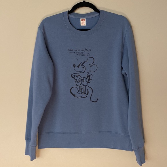 mickey mouse sweatshirt uniqlo
